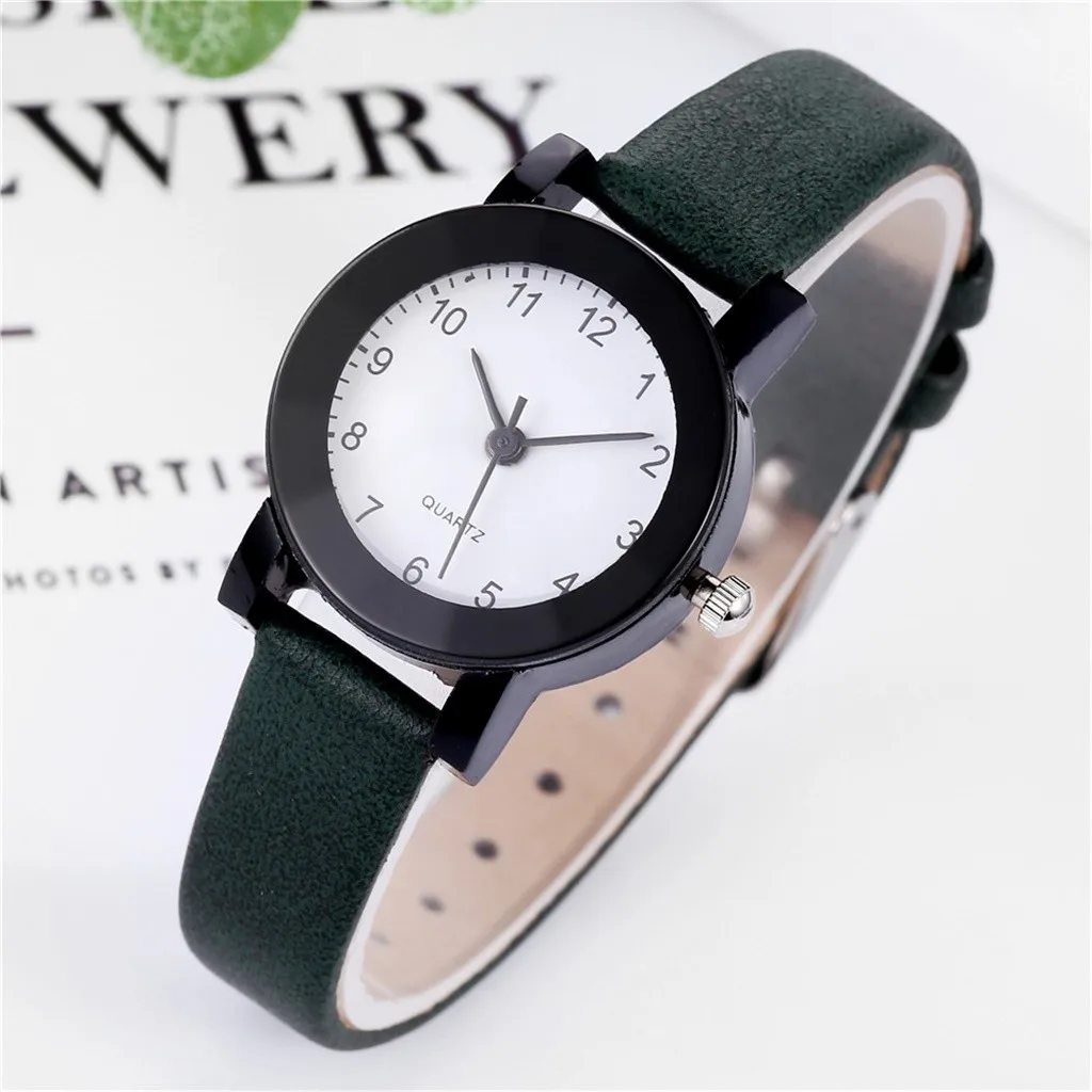 ساعة نسائية من الجلد على طراز الكلية ، حزام رفيع ، كوارتز تناظرية ، علبة سوداء ، موضة جديدة