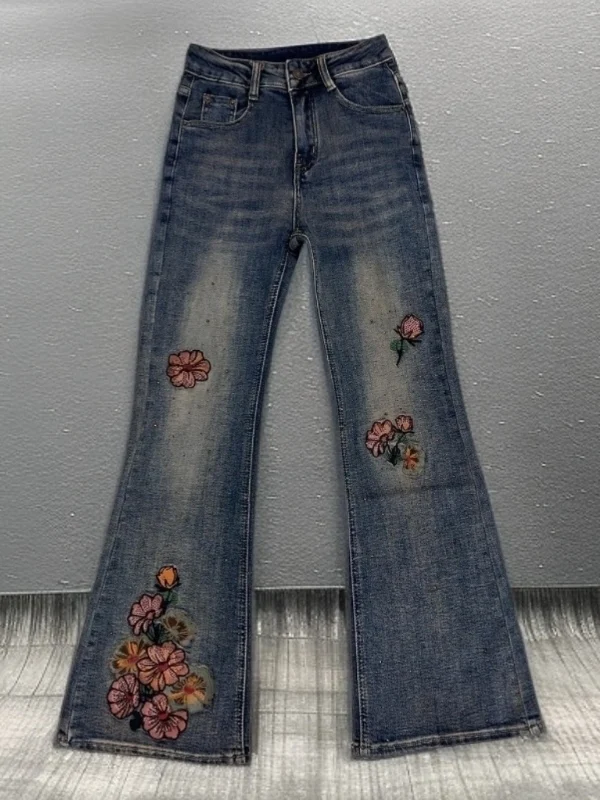 

Весенние женские джинсы-клеш с высокой талией, вышивкой и стразами, повседневные, свободного кроя, из денима, с эффектом похудения