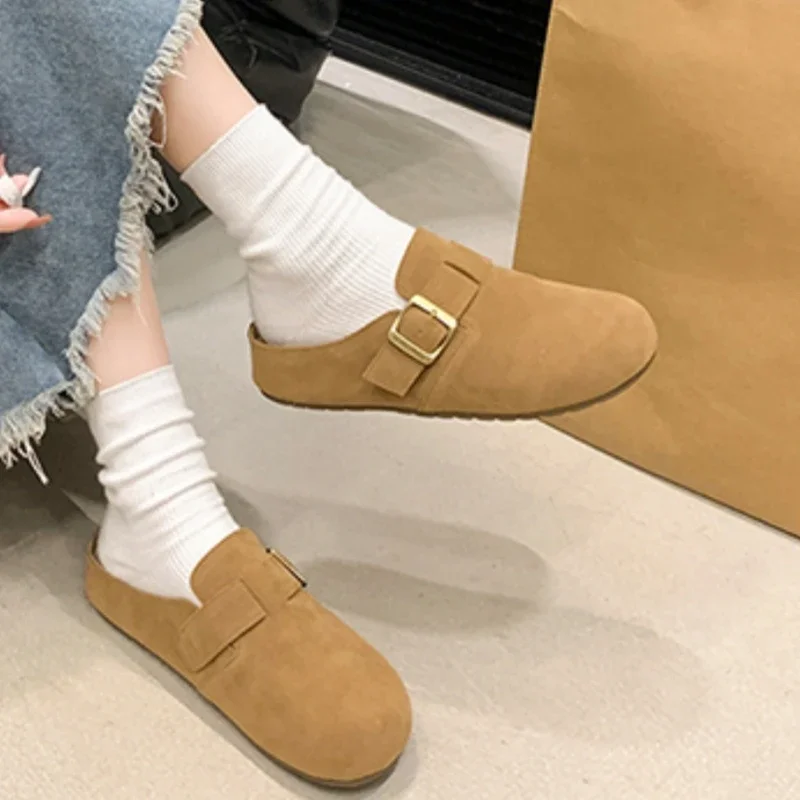 Nuevas zapatillas informales cómodas antideslizantes a la moda con cubierta para el dedo del pie de verano, zapatillas elegantes de fondo plano con boca poco profunda