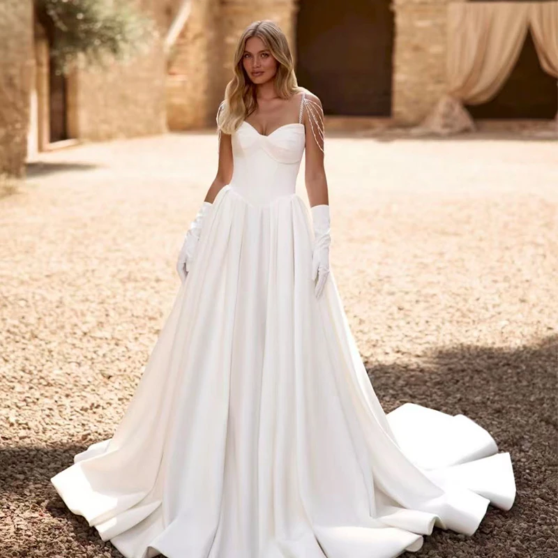 

Elegant Wedding Dress Fully Satin A-Line Ball Gown With Bead Tassel Sweetheart V-Neck Sleeveless Customized Bridedress Zipper