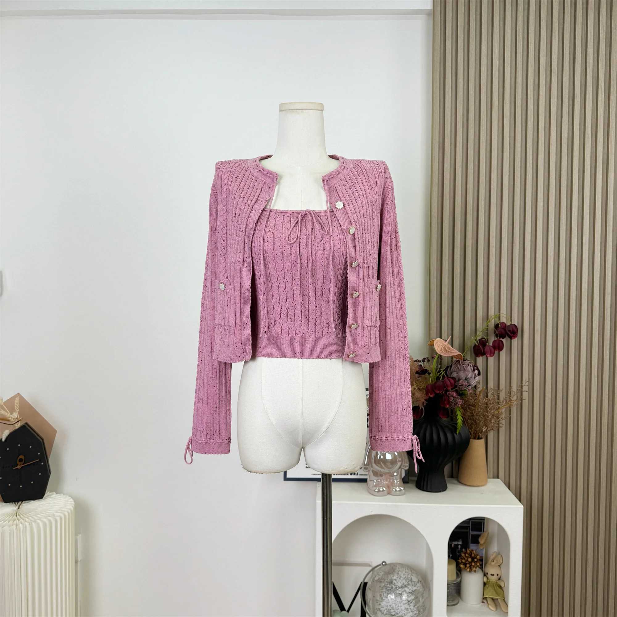 ニットカシミアブレンドニットカーディガン女性のシングルブレストデザイン秋ラウンドネック長袖セーターとタンクトップ F231