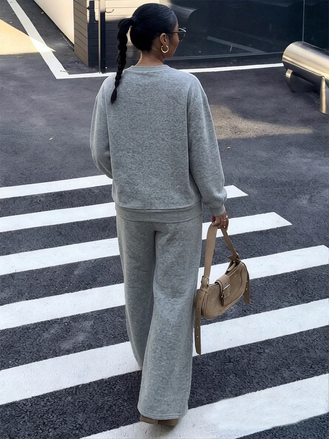 Women Cute Bow Embroidery Matching 2‑Piece Set V‑Neck Sweatshirt & Wide Leg Pants Casual Tracksuit view 6