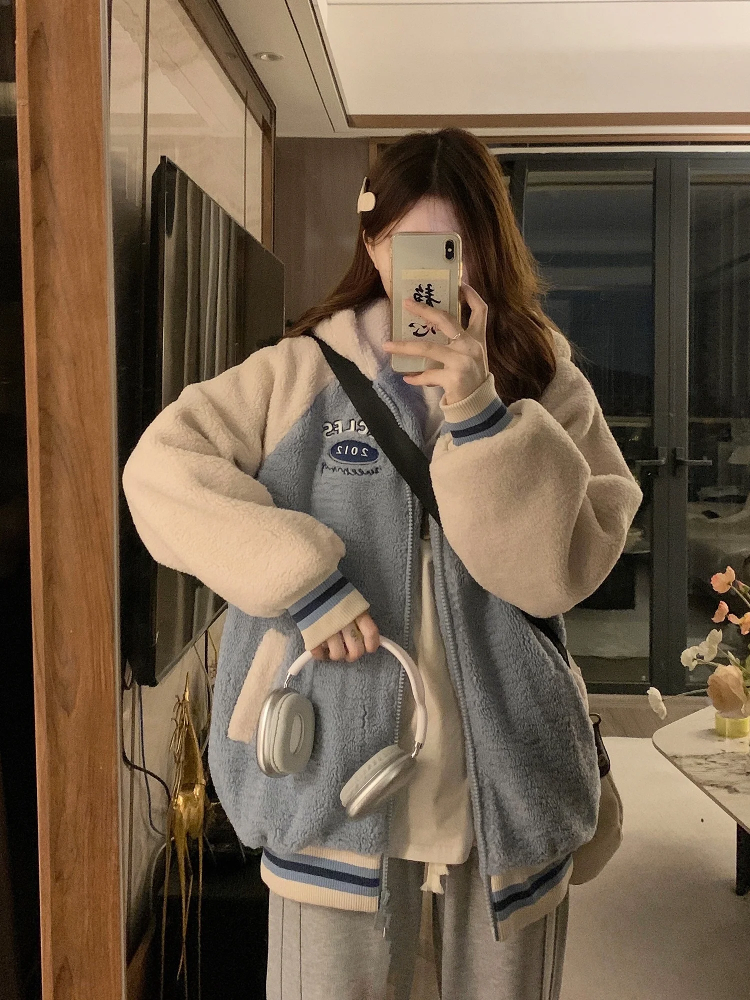 

Lamb Wool Jacket Outerwears Woman Flowers Pattern Fluffy Texture Foldable Design Folds Detail Formal Occasion Fox Motif French