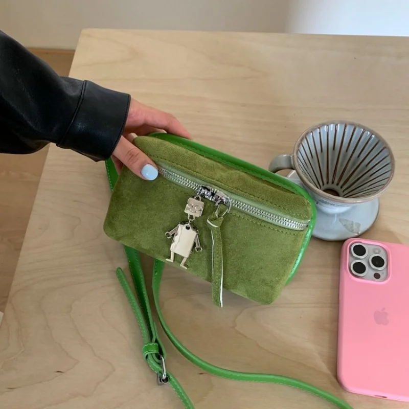 

High-End Women's Lily-Patterned Leather Tote Bag With Casual Vintage Paris Chic Commuter Daily Look​