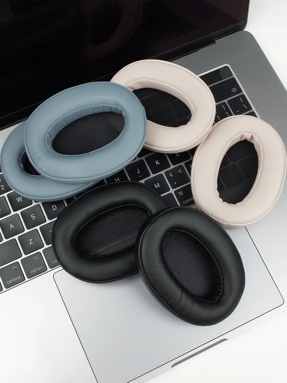 Nauszniki kompatybilne z SONY WH-H900N MDR-100ABN, wykonane z proteinowej skóry i pianki memory, poduszki nauszne, zamienniki do słuchawek nausznych. — zdjęcie produktu 7
