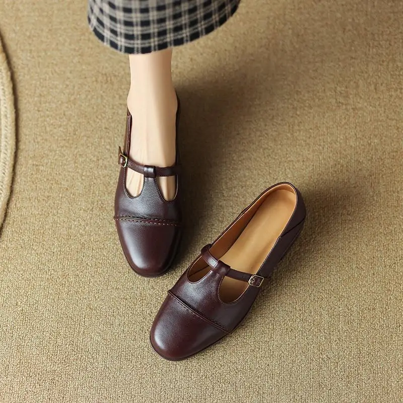 Hot Selling Dames Koe Leer Carving Britse Stijl T-Strap Slip-On Flats Gradiëntkleur Retro Elegante Dames Slanke Dagelijkse Schoenen