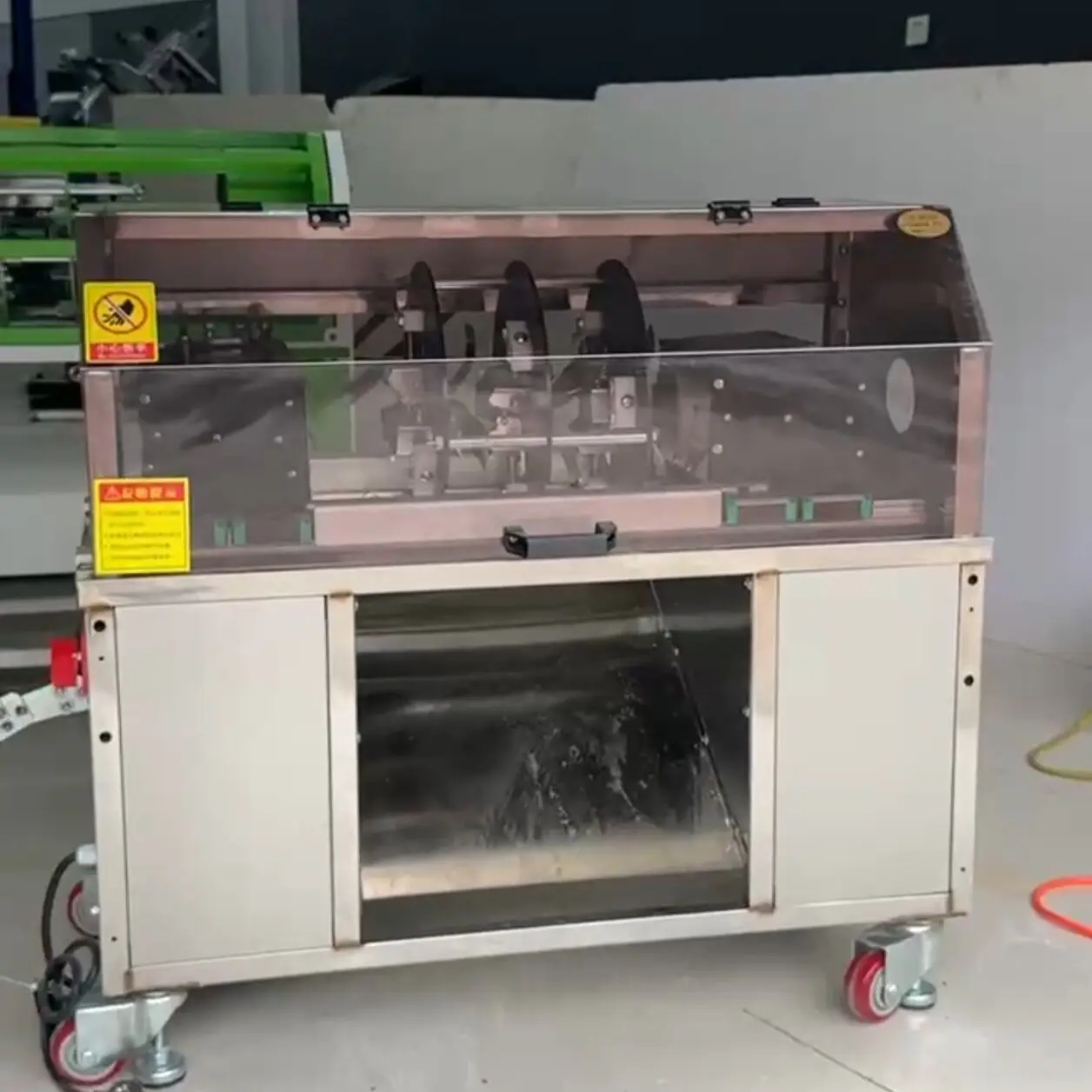 

Машина для очистки сахарного тростника/очистка и резак для очистки сахарного тростника