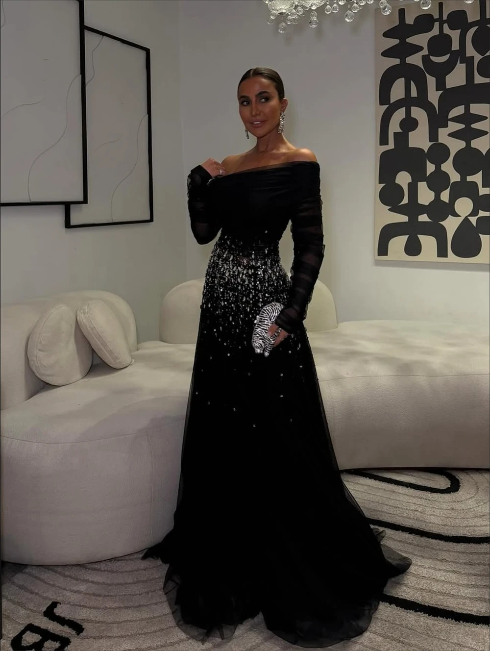 

Customized Classic Black Organza Evening Dress Formal Boat Neck Long Sleeves Celebrity Gowns Soft A-Line Sweep Train Prom Dress