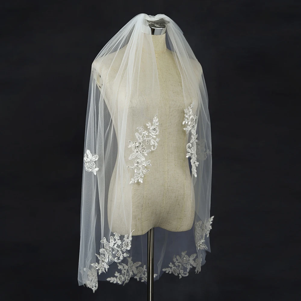 

Lace Floral Print With Sequins Short Fingertip Hip Length Romantic Elegant For Wedding Photo & Church Bridal Veil With Comb VP28