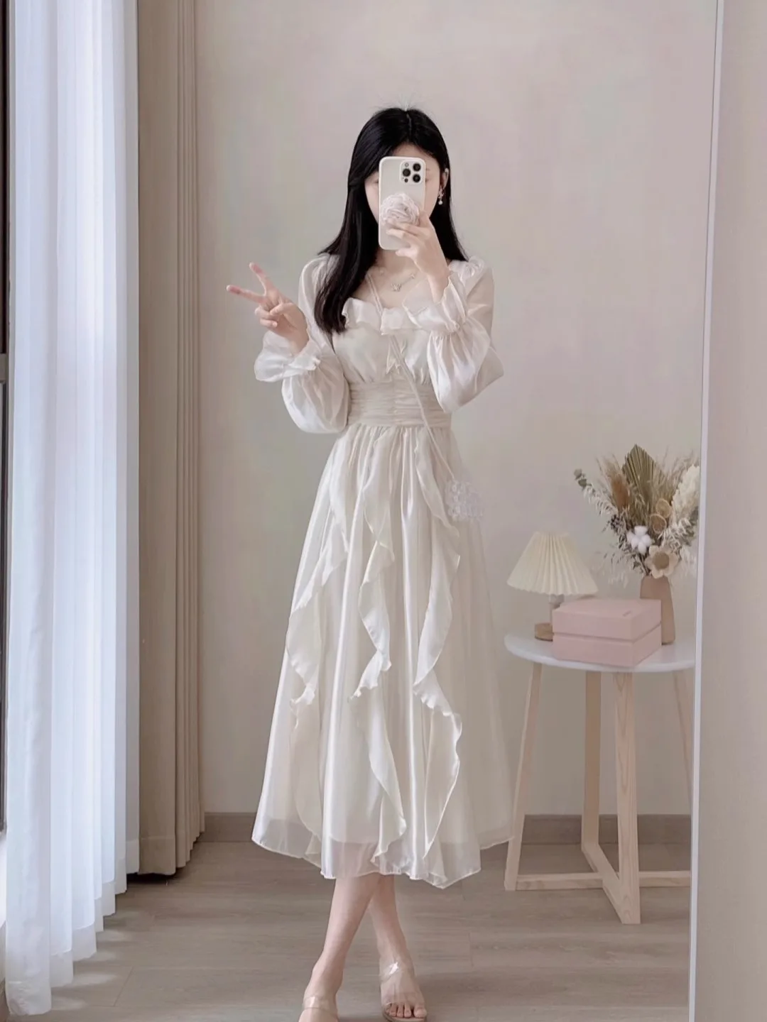 Elegant White Long Sleeve Princess Dress Women\'s High Waist A-Line Skirt Spring Autumn Season Sweet Style Tea Break Dress