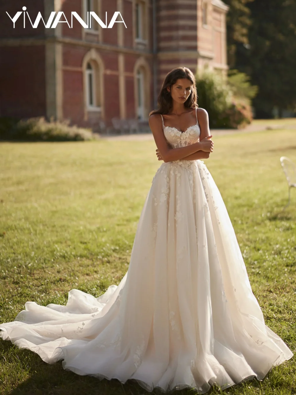 فستان زفاف ساحر مطرز على شكل حرف a ثلاثي الأبعاد على شكل زهرة ورقبة على شكل قلب وأشرطة رفيعة فستان زفاف 2026 فساتين مخصصة للعروس