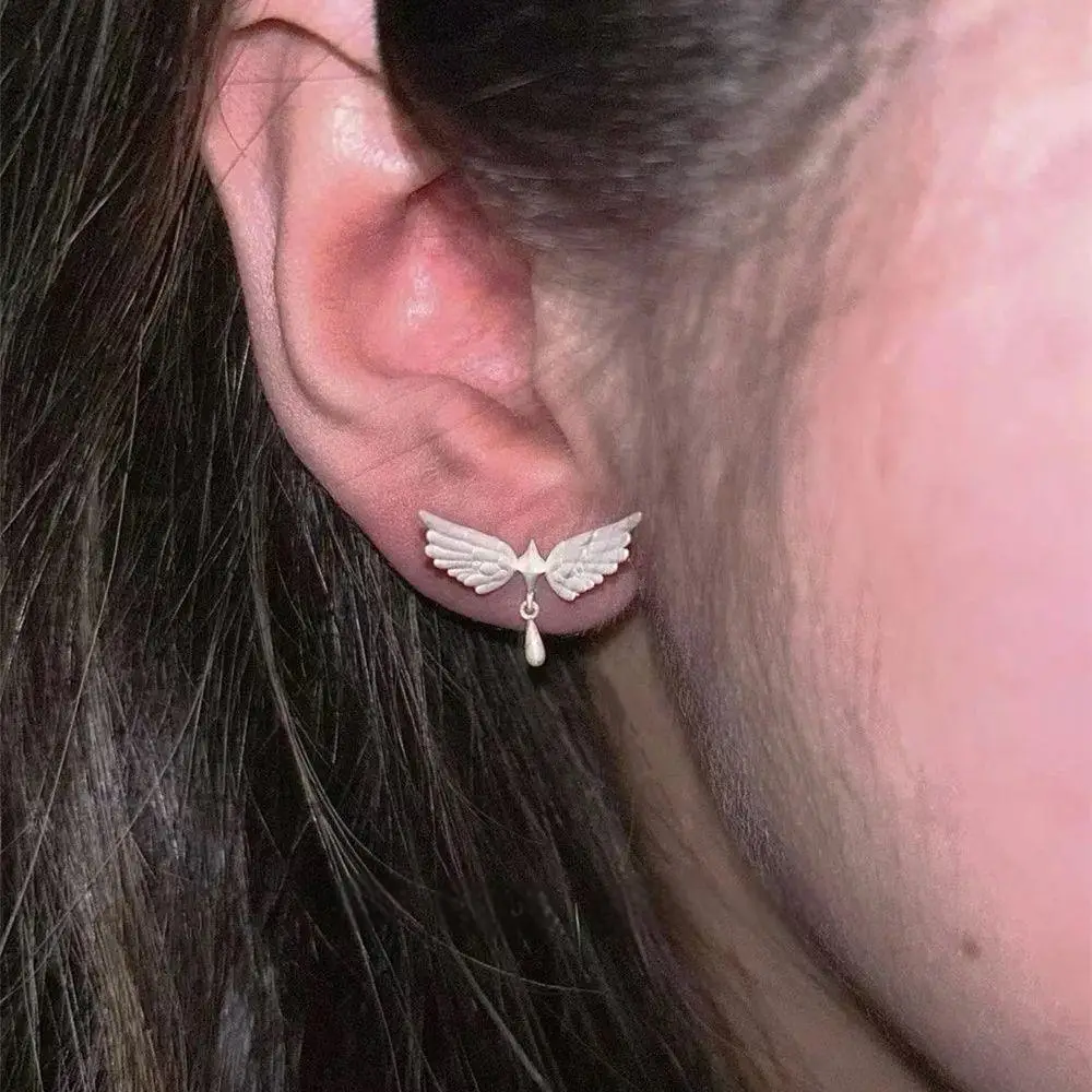 A Pair Creative Angel Wings Earrings Stud for Women Luxury Zircon Shiny Crystal Cross Silver Color Earrings Fashion Jewelry Gift