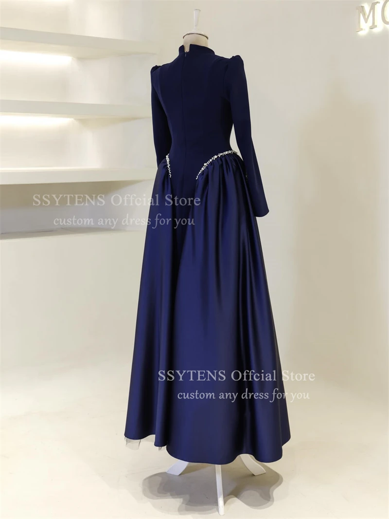 SSYTENS Blaue elegante Ballkleider, Stehkragen, lange Ärmel, A-Linie, Abendkleider, Perlen, Satin, muslimische formelle Kleider, Dubai, individuell