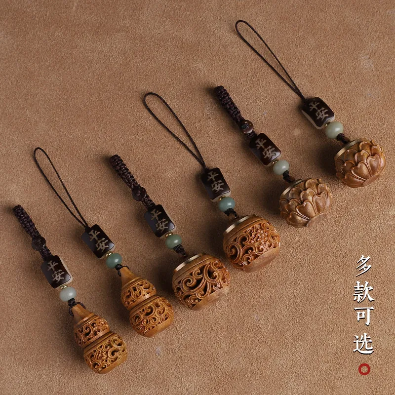 Green Sandalwood Hollowed Gourd Sachet Keychain Pendant: Vintage Couple Style, Anti-lost Hanger for Bag/USB Drive, Gift