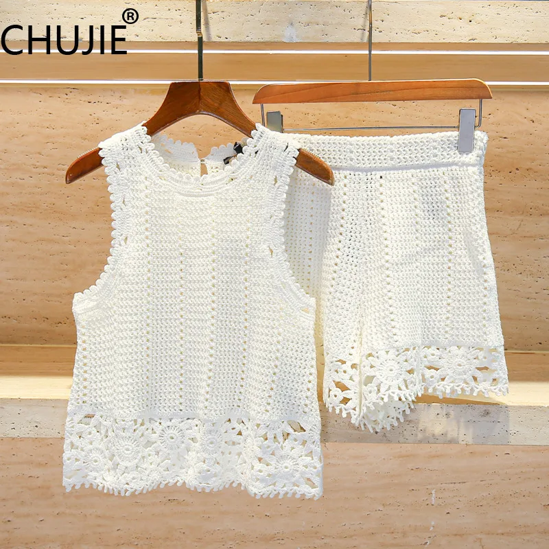 

CHUJIE женский комплект, весна-лето 2022, новый комплект во французском стиле, вязаный крючком цветок, полый кружевной воротник, вязаный жилет, топ + шорты