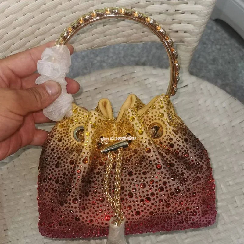 

2026 Women Handbag Fashion Evening Bag Wedding Gold Pearl Embellished Bucket Bag with Crystal Fringe for Party Gifting