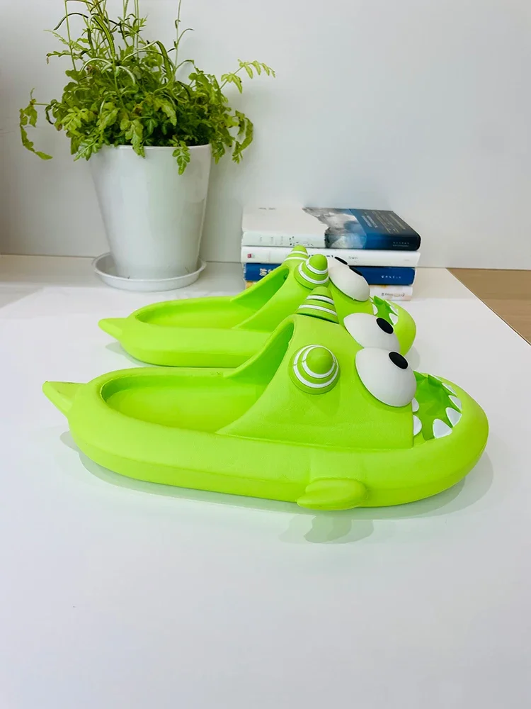 ZUOFU Unisex 3D Cartoon Monster EVA-Slipper für Frühling und Sommer, rutschfest, leicht, für drinnen und draußen, Badezimmer, Hausschuhe – Detail 7