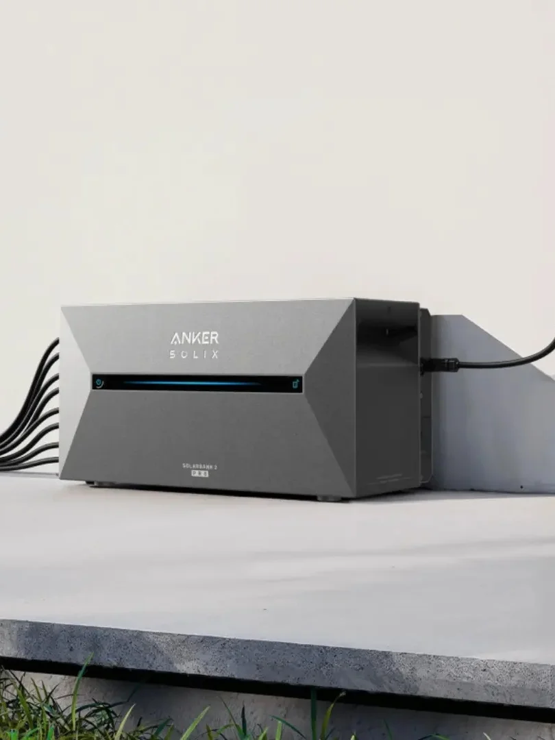 Anker SOLIX Solarbank 3 E2700 Pro 2688Wh Solar-Batteriespeicher 4 MPPT 3600W Eingang 1200W Ausgang LiFePO4 IP65 Erweiterbares Heimenergiesystem