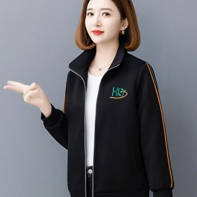

2025 Spring Autumn Black Jacket Windproof Warm Loose Casual Baseball Jacket Top Mother Suit
