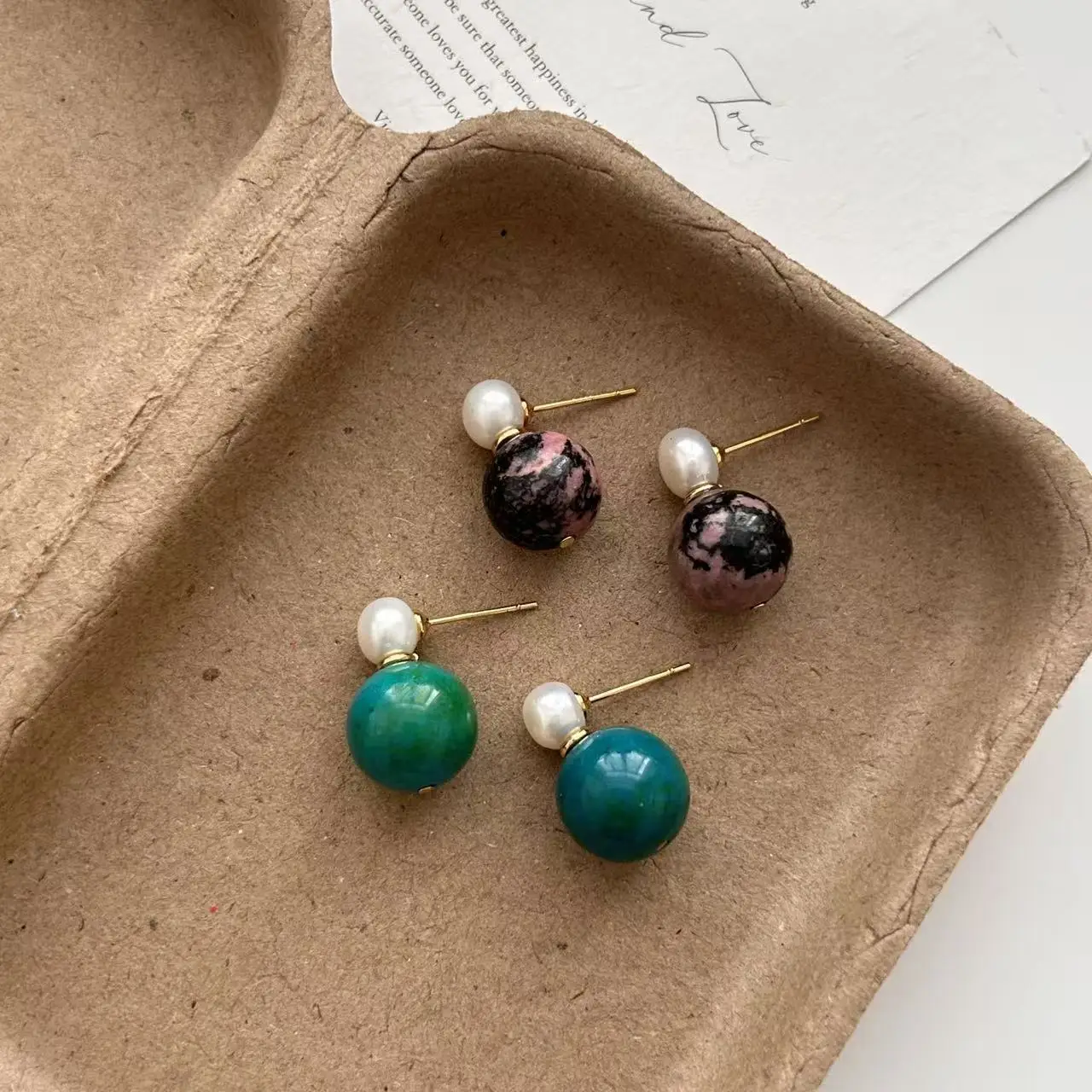 Leopard print resin stud earrings simple and fashionable design sense earrings temperament autumn and winter advanced sense fres