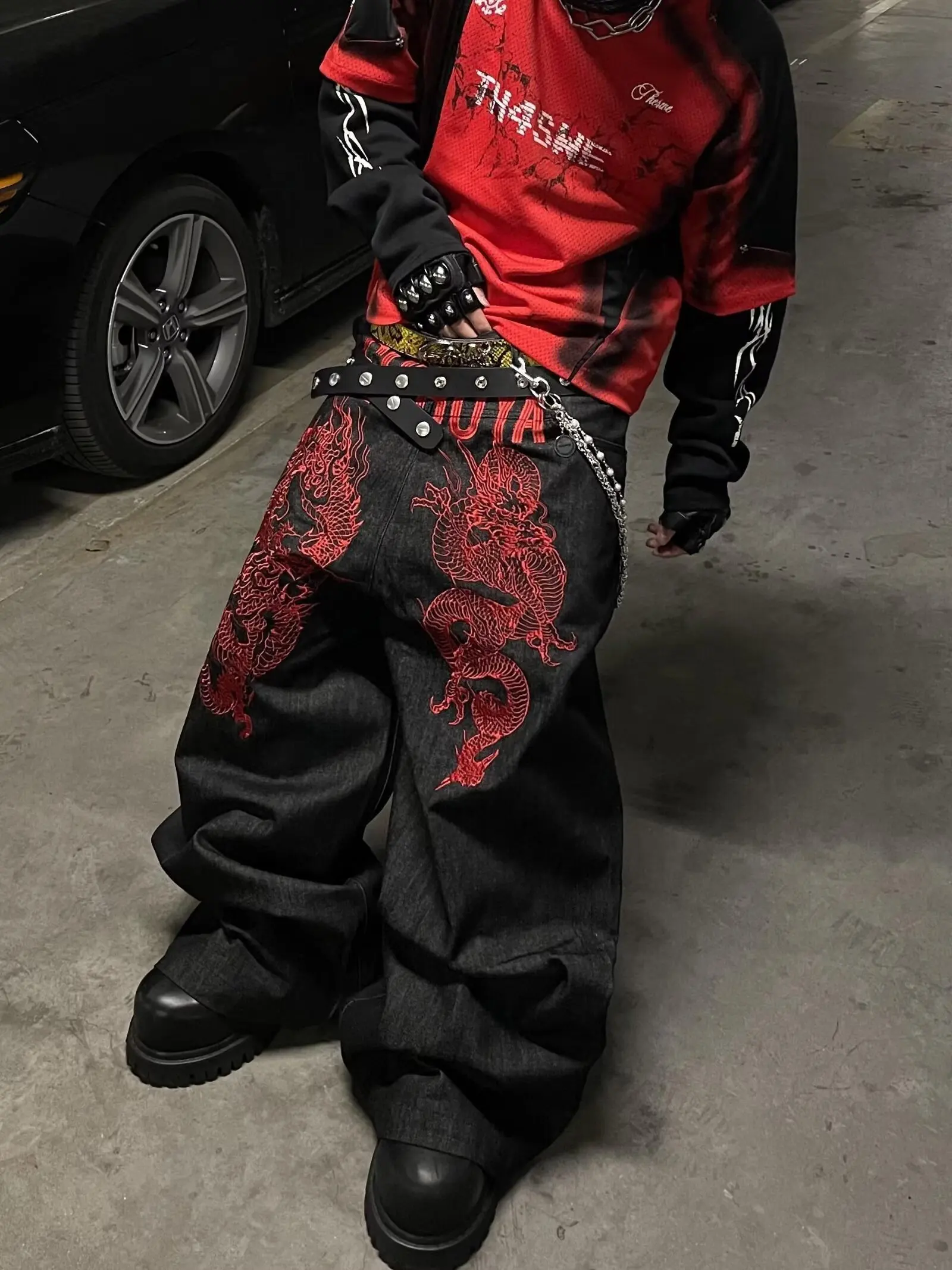 

Мужские джинсы High Street в готическом стиле с вышивкой, черный, красный узор Y2K, джинсы с высокой талией, уличные брюки в американском стиле ретро для пар