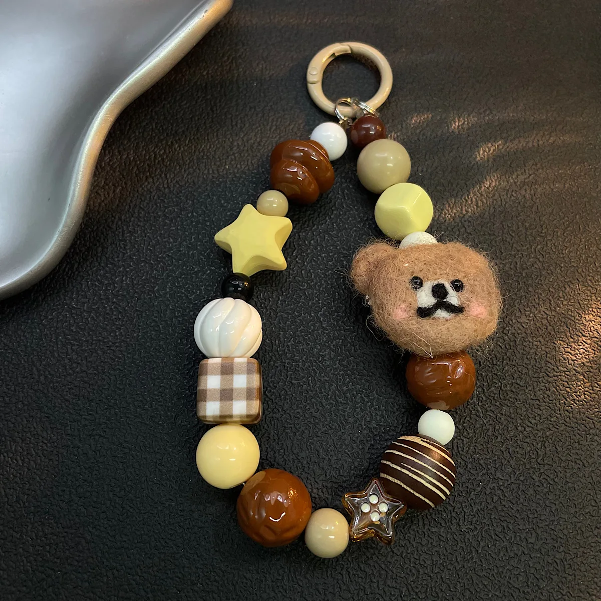 

Japanese And Korean Ins 3D Cartoon Doll Powder Blusher Bear Hand Beaded Bracelet Mobile Phone Case Ccd Camera Key Chain
