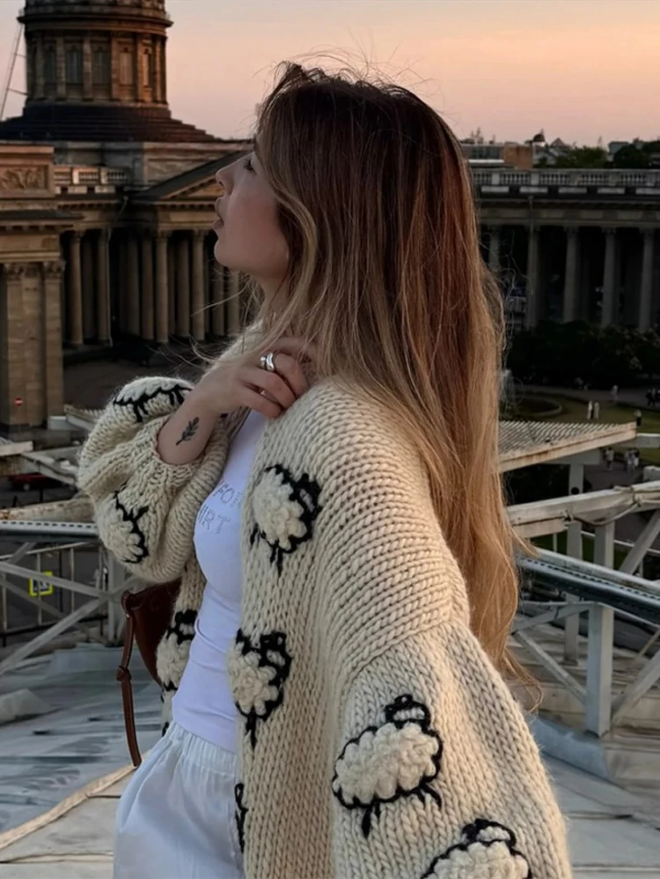 

Элегантная женская верхняя одежда с вышитым принтом, женский кардиган, шерстяной свитер, свободный женский вязаный свитер весной и осенью