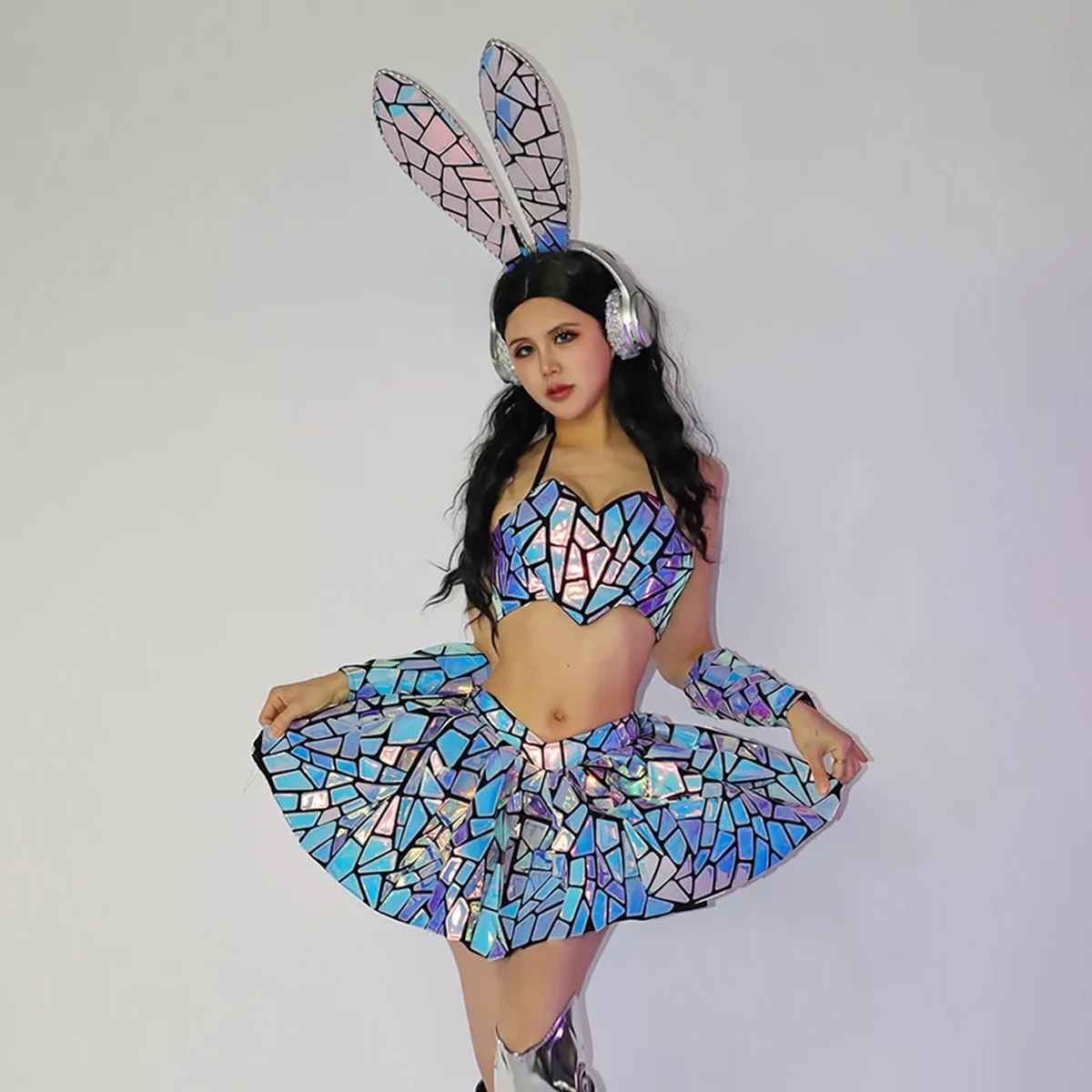 

Bunny Girl Cosplay Costume Sexy Laser Mini Skirt Headgear Nightclub Women Gogo Dancer Performance Stage Wear Festival Outfits