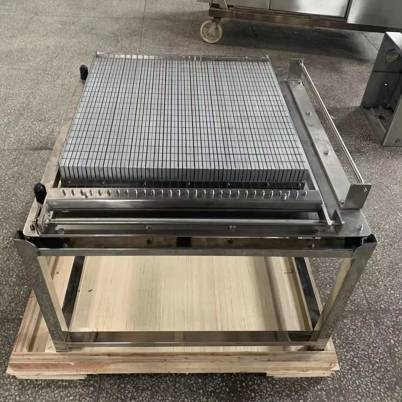 เครื่องตัดช็อกโกแลตแบบลวด สำหรับขนมหวาน ลูกอมเนื้อนิ่ม ตัดช็อกโกแลตเป็นก้อน รูปทรงกีตาร์