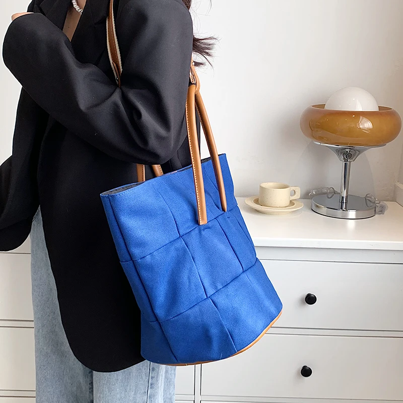 Bolso de hombro de gran capacidad para mujer, bandolera de marca de tendencia, diseño Simple a la moda, 2022