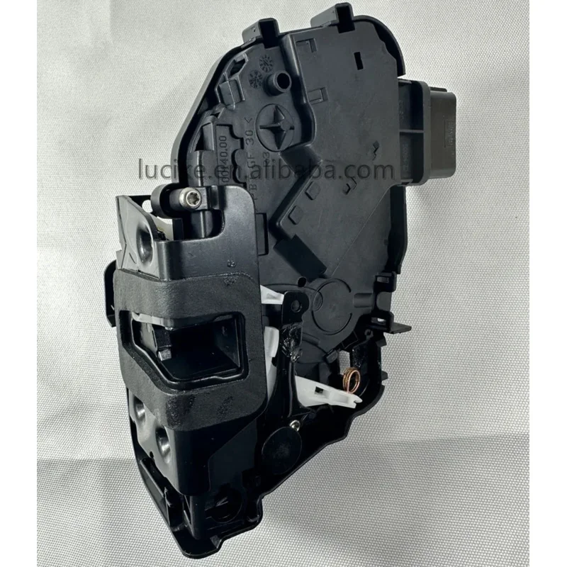 LR011275 Front Right Door Lock Actuator for Land Rover Range Sport Evoque LR091524 FQJ500460 6W8A-21812-AD