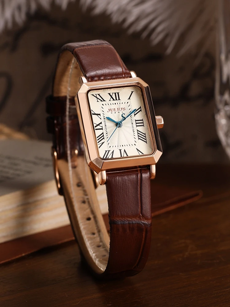 

Elegant women's wristwatch, high-end women's small square watch with a touch of luxury and simplicity, a timepiece accessory.