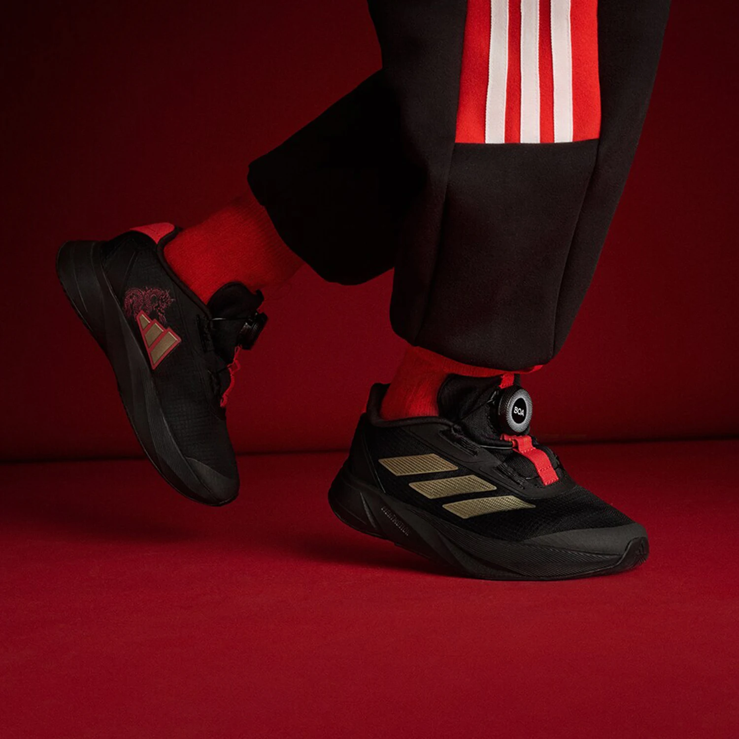 

Adidas Authentic DURAMO SL Детская спортивная повседневная обувь с вращающимися пуговицами IE0920