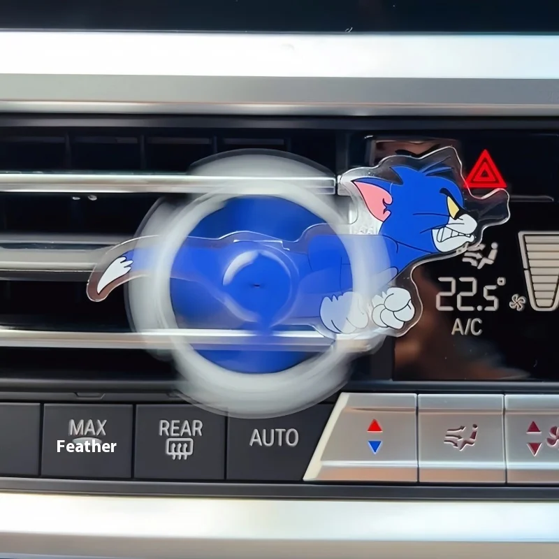 Vendita calda Tom e Jerry Cartoon Car Air Outlet Decorazione Aria condizionata Accessori acrilici Clip Girevole Kawali Giocattoli Regali