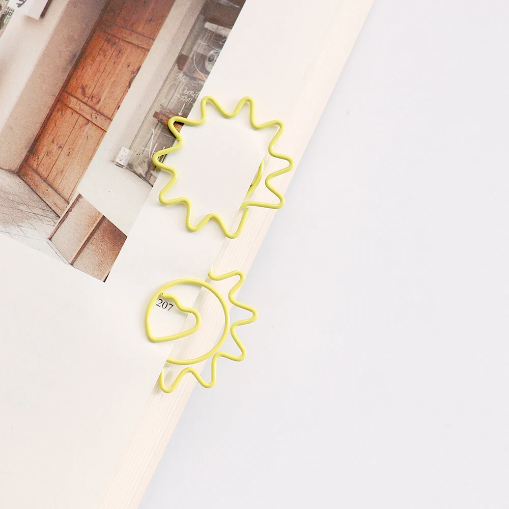 Sunflower Shape Paper Clip Yellow Cute Paper Clips Diary Notebook Decoration Metal Bookmark Student Stationery Paperclips Pin