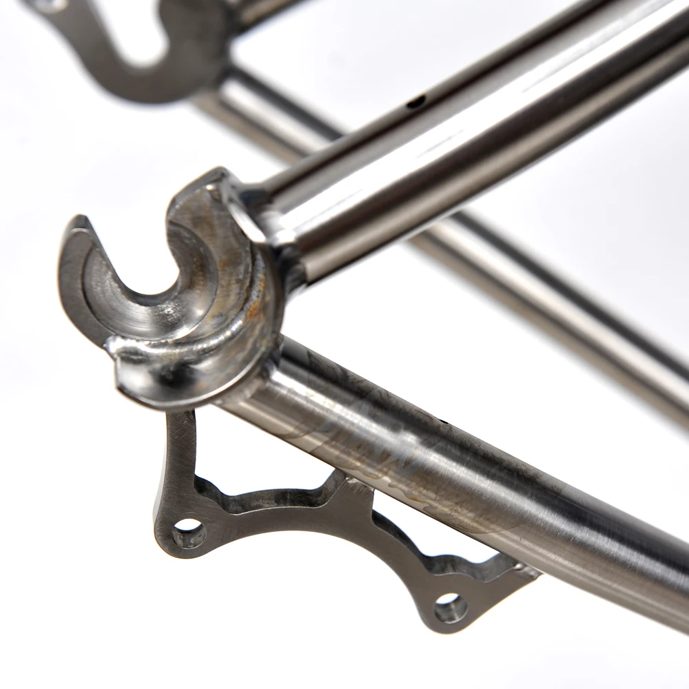 

Custom Size Ti3Al2.5V Titanium Alloy BMX Road Mountain Disc Brake Bicycle Frame 1.4-1.5kg Sand Blasted & Wire Drawn