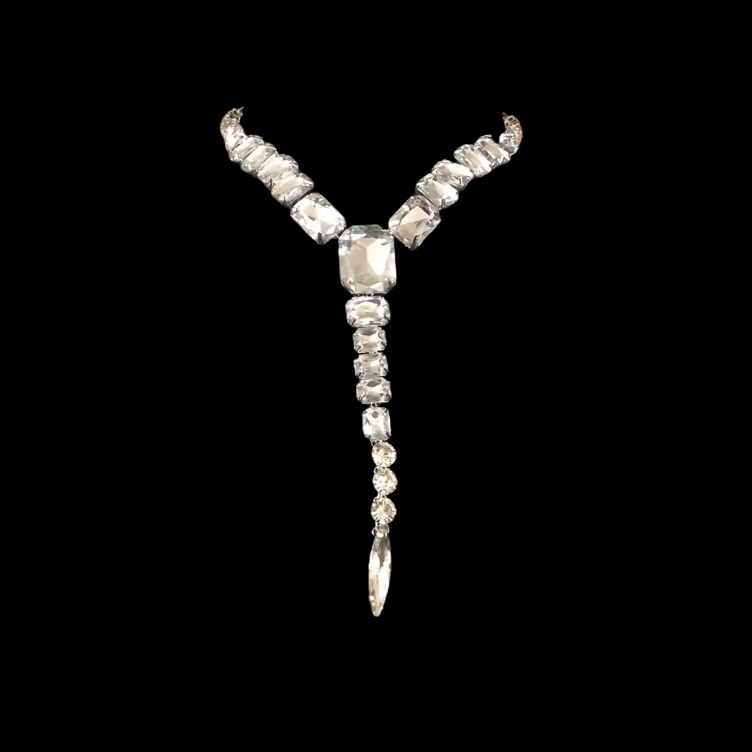 Luxury Women Exaggerate Crystal Large Stone Long Tassel Necklace Wedding Jewelry INS Shiny Rhinestone Pendant Necklace Jewelry
