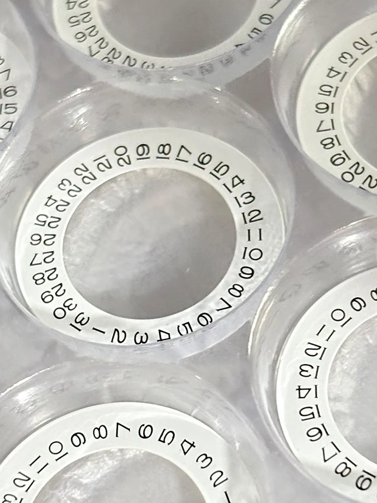 825525Watch Movement Accessories Suitable for Rlx 2824 3135 2836 Calendar Disc Patch 1pcs
