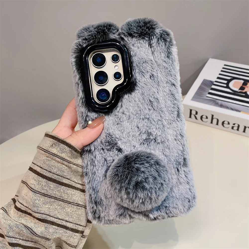 Casing Ponsel Berdiri dengan Telinga Kelinci Lucu dan Bulu untuk Samsung Galaxy S25 Ultra S24 Plus S23 A56 A36 A35 A17 Pelindung Kamera Berbulu.