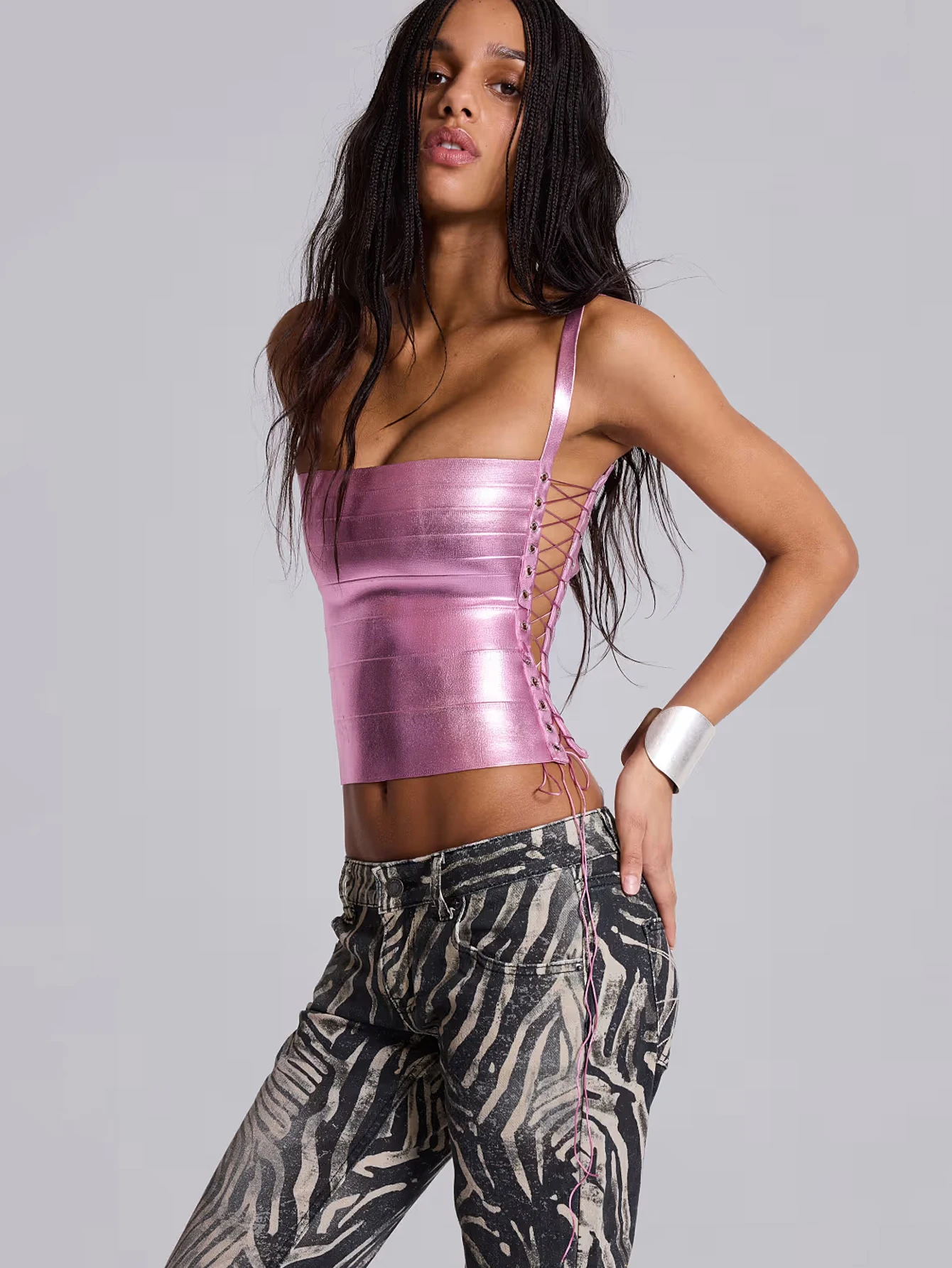 Metallisch Silbernes Spaghetti-Träger-Top mit seitlicher Schnürung, gerafftem Bandage-Korsett und kurzer Cami-Form, Y2 Street Outfit BA536 – Detail 9