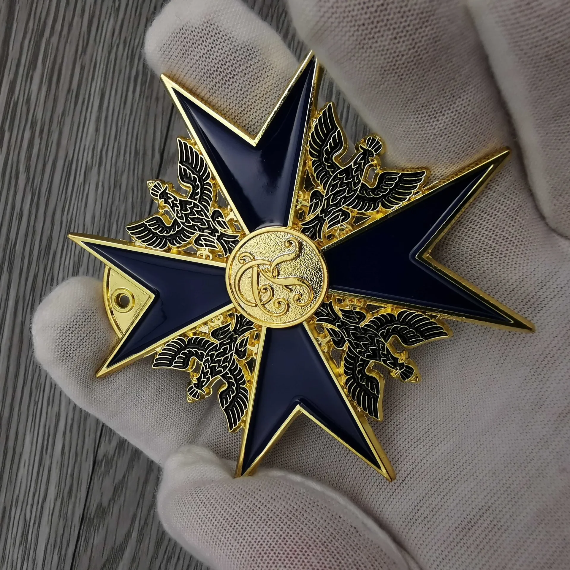 Golden Strangely shaped Commemorative Coin of Prussian Black Hawk The Medal of  German Medal badge gifts - view 4
