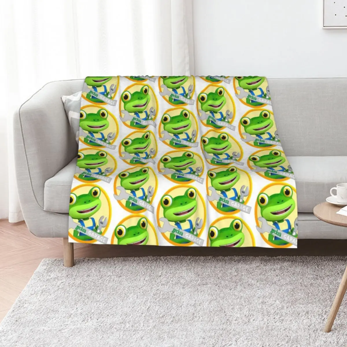 Gecko Garage, Gecko Garage GG Throw Blanket warm winter Decorative Sofas Loose blankets and throws manga Stuffeds Blankets