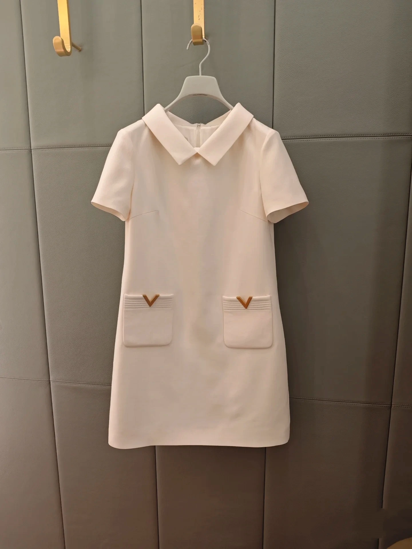 

2025 New Women's High-Quality Versatile V-Shape Decoration Sweet Anti-Aging Dress Commute High Waist A-Line Summer Short Slee...