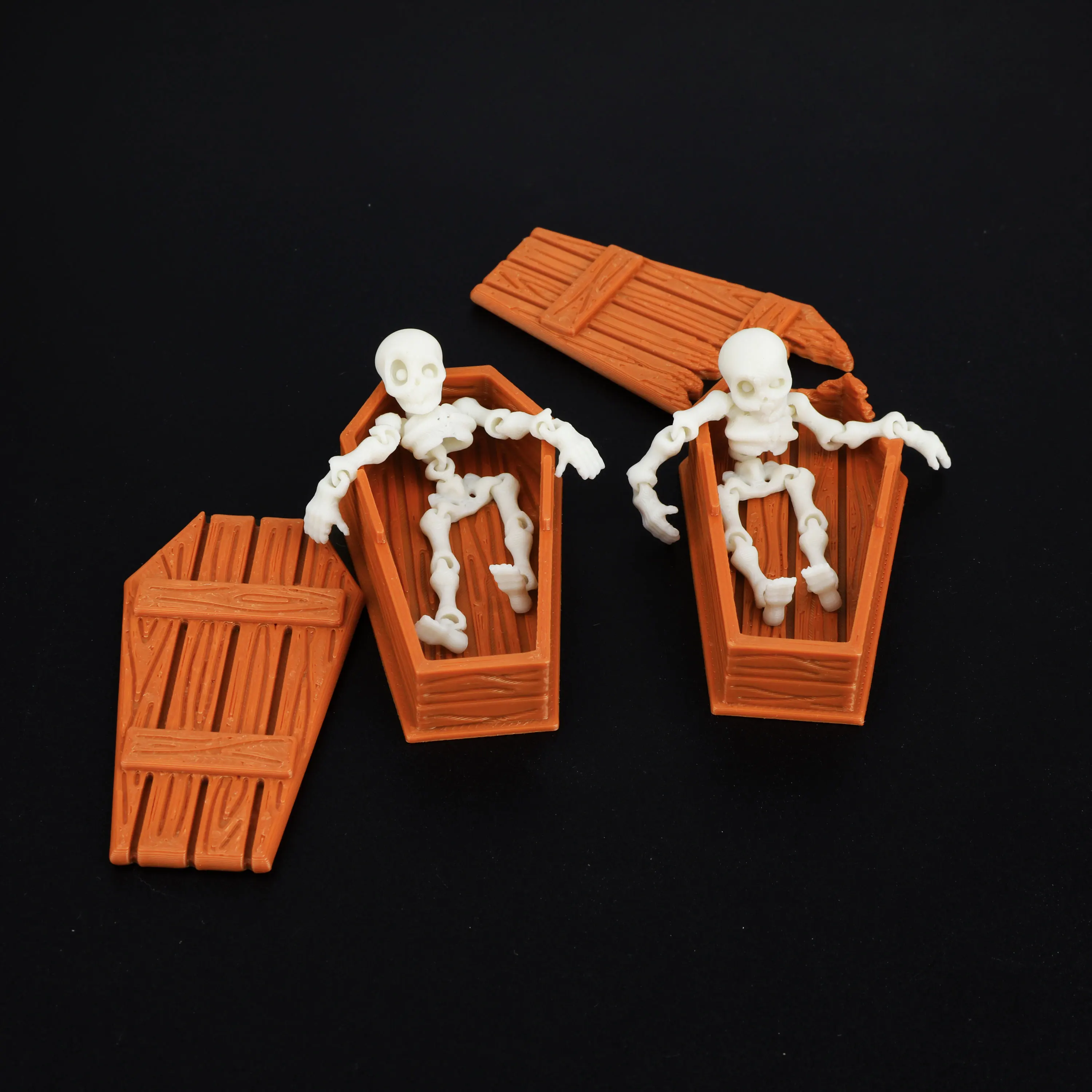 TRPG Articulated Skeleton Miniature Set, Skeleton and Coffin  Scene Miniature for Tabletop Games, Fantasy Board Game Accessories
