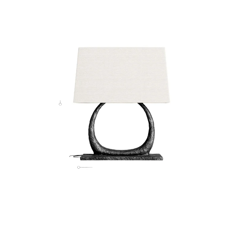 

Modern simple desk lamp bedroom bedside lamp creative personality model room hotel villa living room decorative lamp