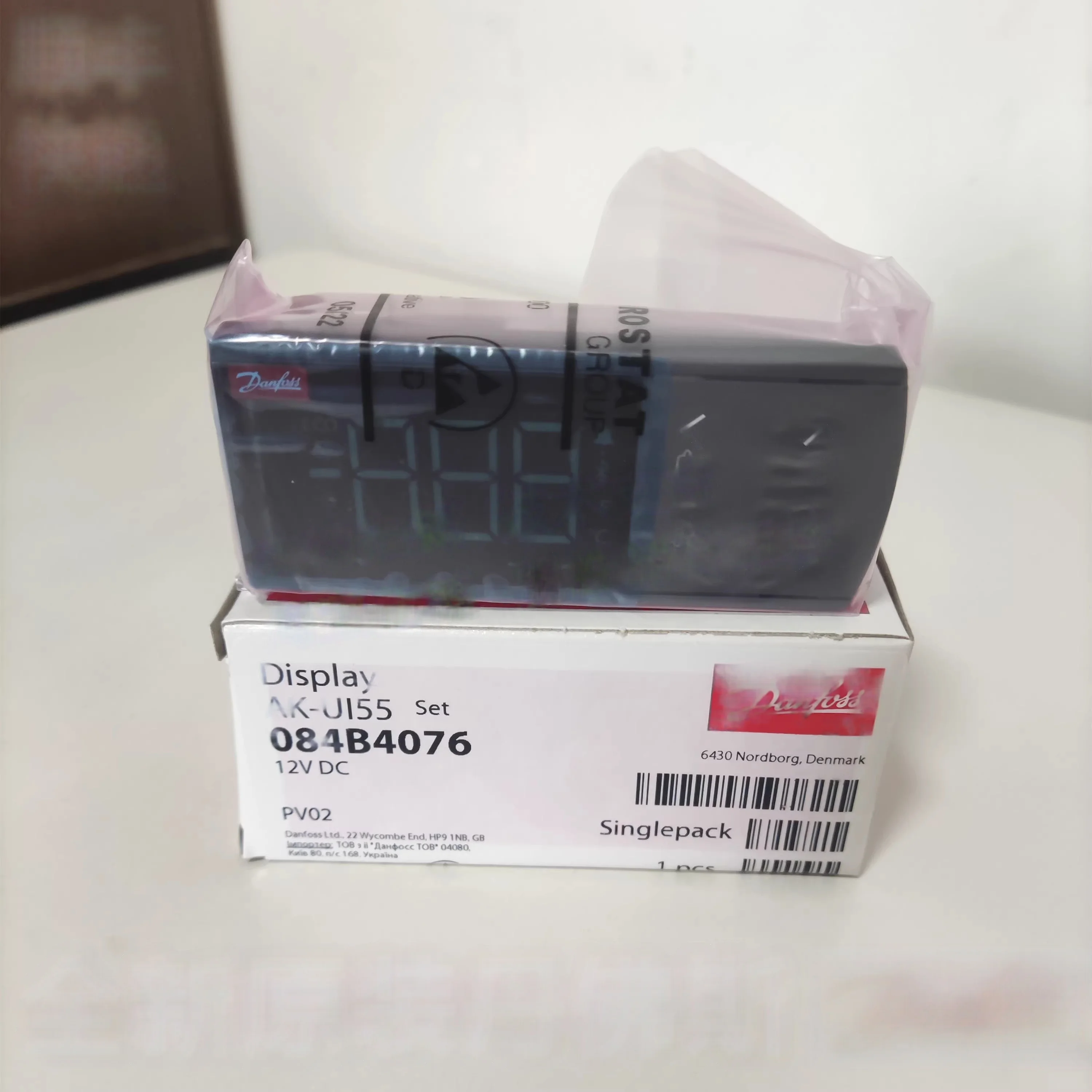 

Новый кабель для подключения портативного контроллера температуры Danfoss AK-UI55 (084B4076) (084B4075): 084B4078 084B4079