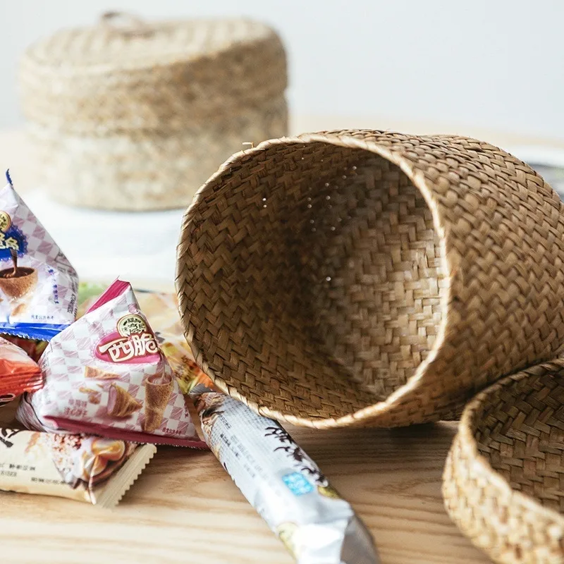 Caixa de armazenamento de vime artesanal, cesta redonda para guarda-roupa e flores de vime