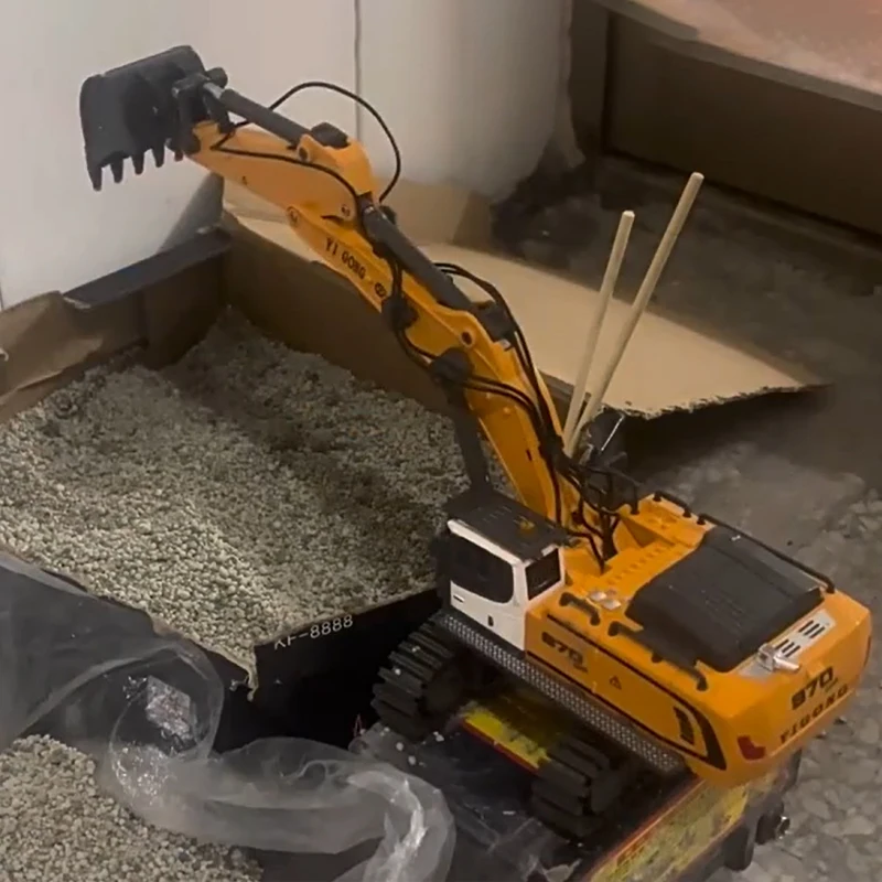 970 RC Mini Excavator 1/50 Scale รถขุดไฟฟ้าจําลองเดสก์ท็อป RC Excavator พร้อมระบบไฟส่องสว่าง RC รถของเล่นของขวัญ