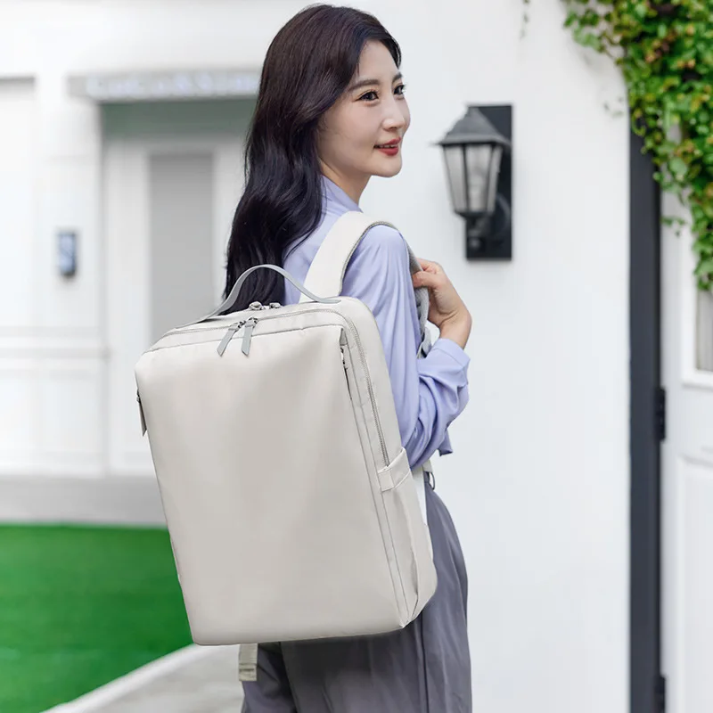 

Women's large-capacity commuting backpack shock-absorbing 15.6-inch laptop bag male and female college students' backpack
