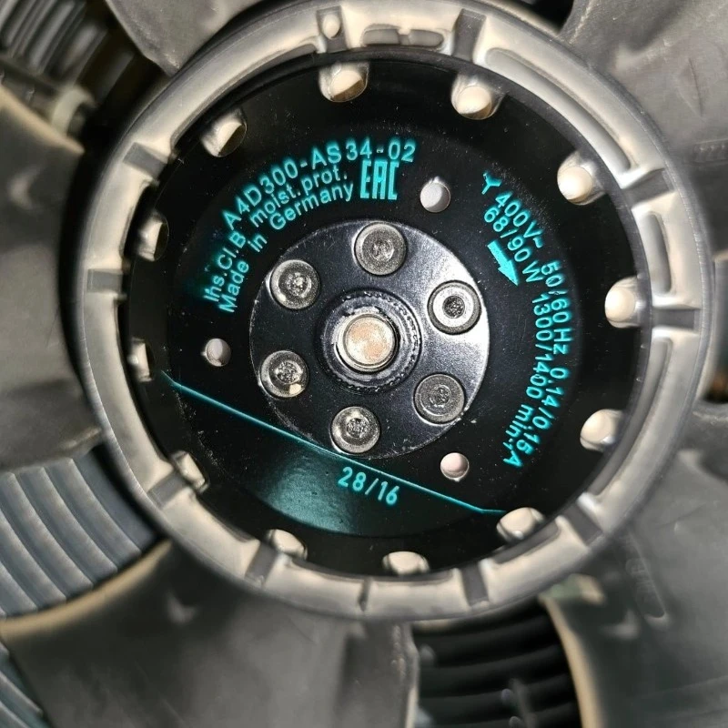 

A4D300-AS34-06 A4D300-AS34-02 A4D300-AS34-11 400V 68/90W Original Fan